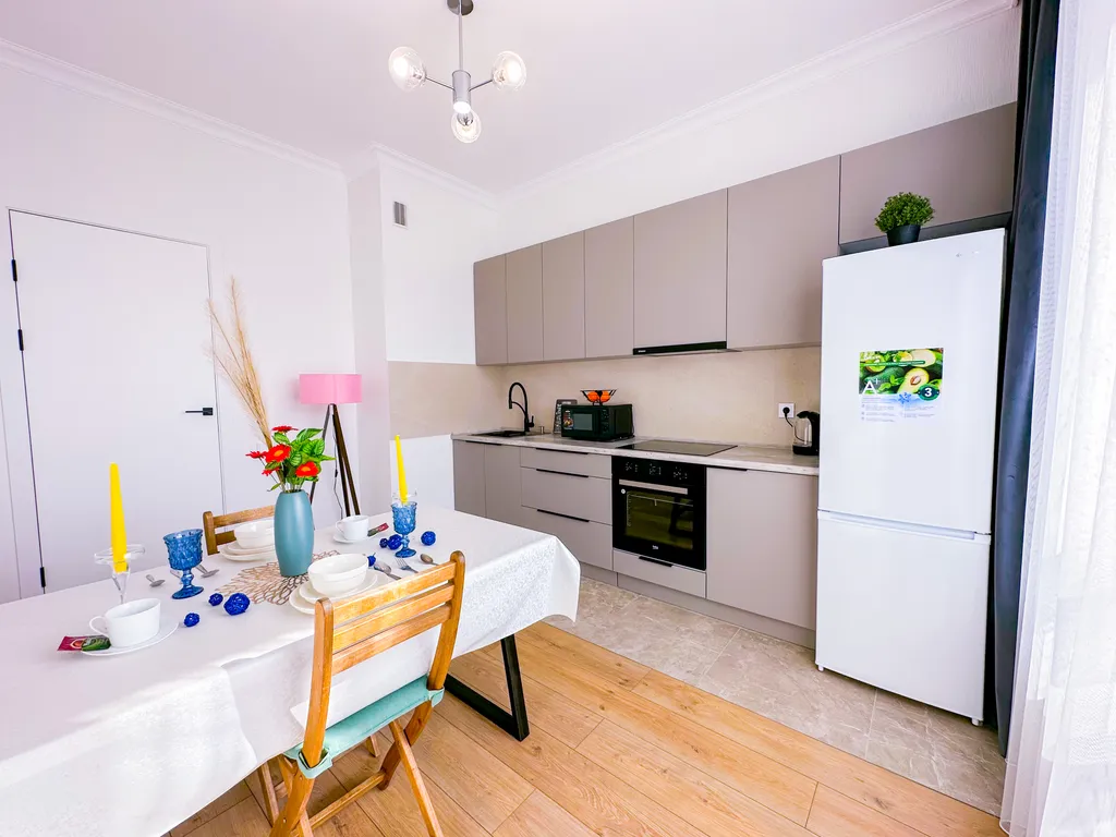 Рядом с Хан Шатыр, центр города Астана grand turan business