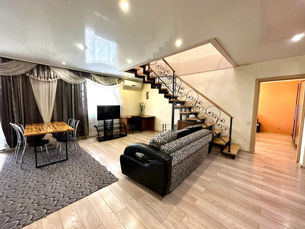 Пентхаус с дизайнерским исполнением в центре города