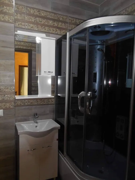 Квартира 3-комнатная Квартира — Батуми