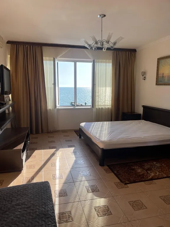 Квартира на берегу моря