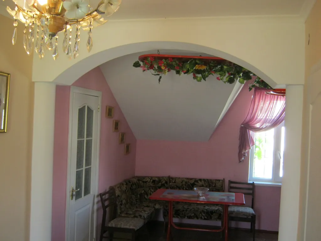 Квартира Квартира в частном доме с отдельным входом и балконом в центре — Евпатория