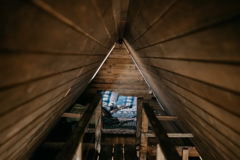 Треугольный дом между Минском, Несвижем и Миром