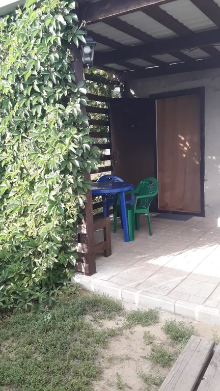 Уютный домик у озера