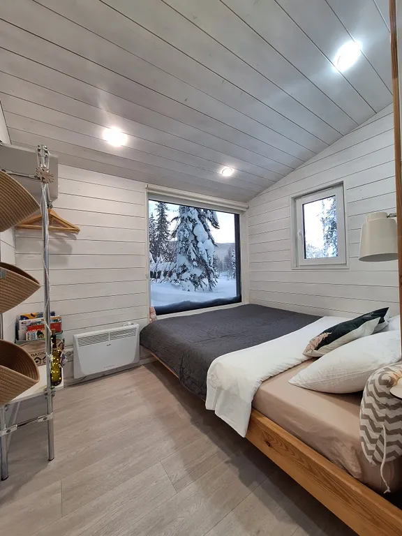 Коттедж Уютный семейный домик с террасой в лесу — Шерегеш