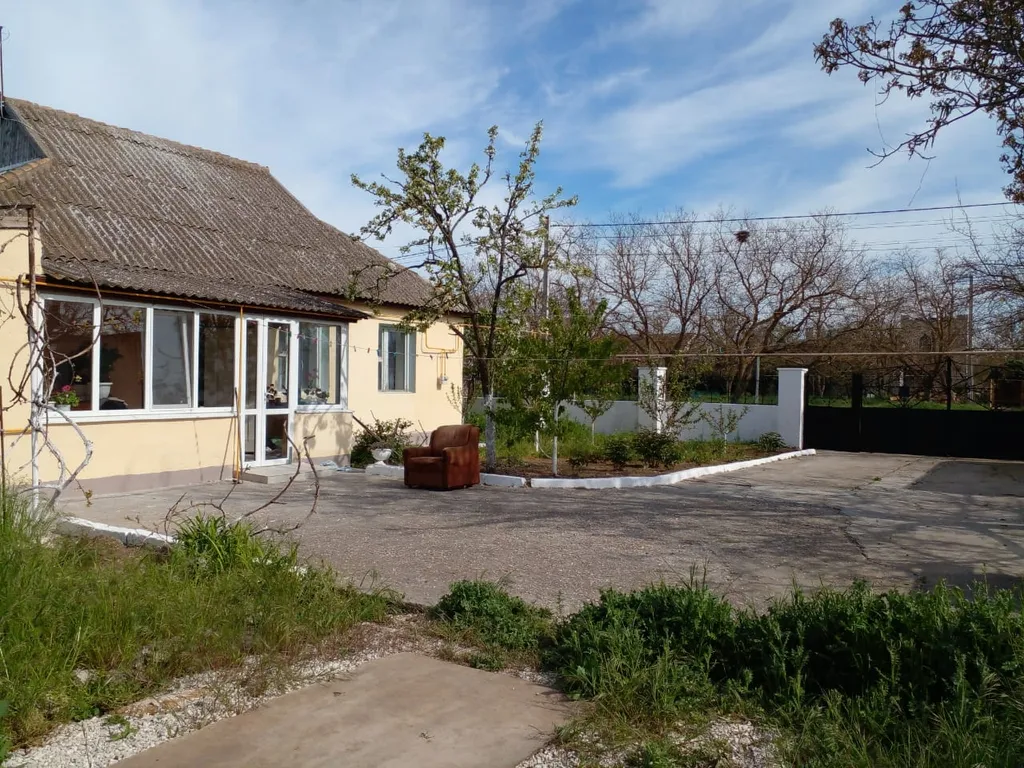 Трехкомнатный дом с парковкой