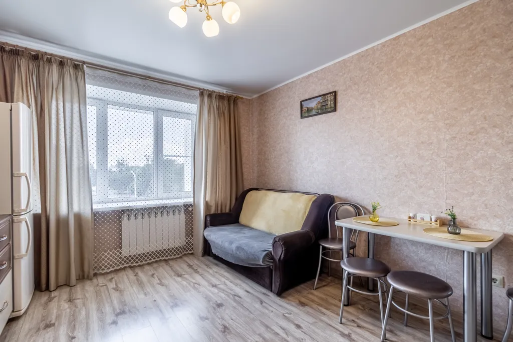 Светлая и просторная квартира в центре с видом на набережную