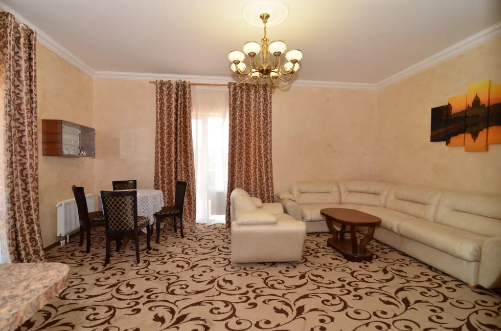 Четырехместный номер категории Люкс с террасой