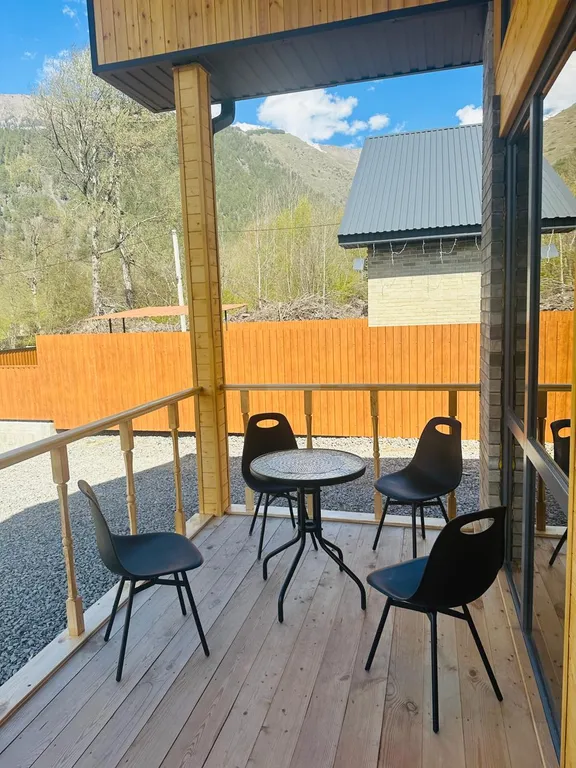 Уютный новый дом в горах