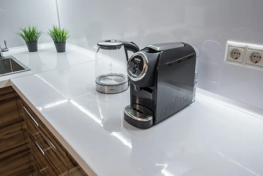 Яркие апартаменты с видом на закат и умной колонкой Алиса