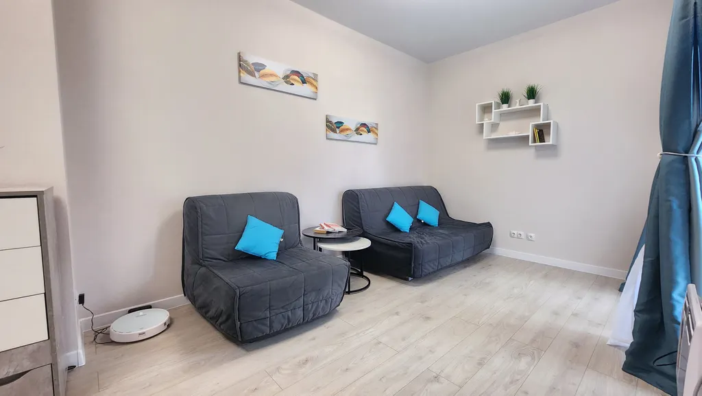 Шикарная евродвушка с видом на бассеин