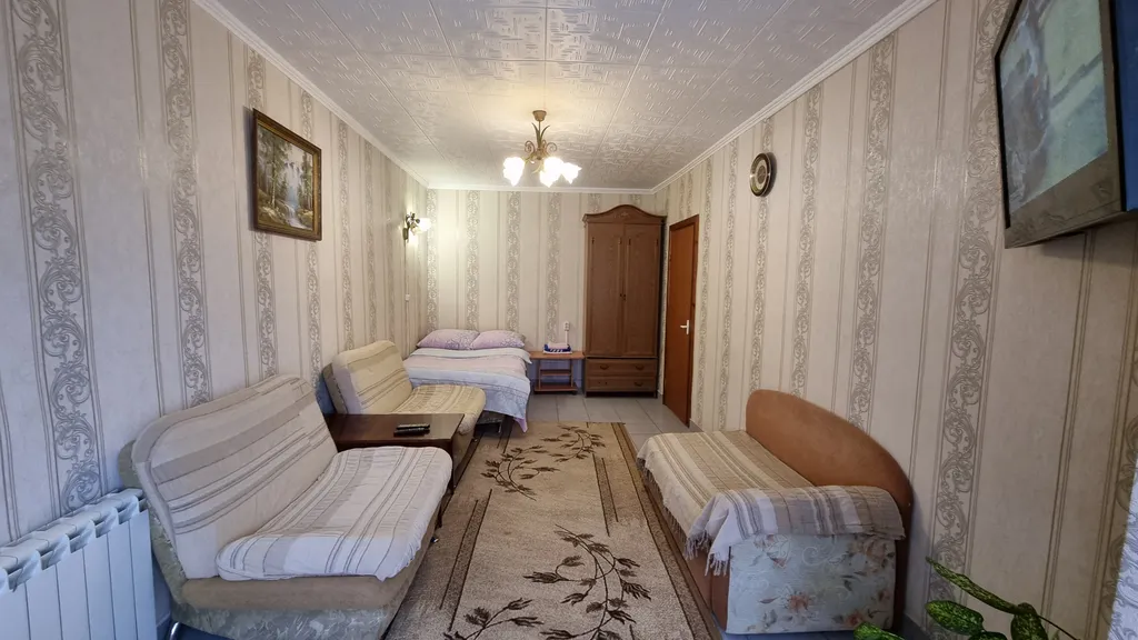 Однушка напротив ТРК МегаГринн