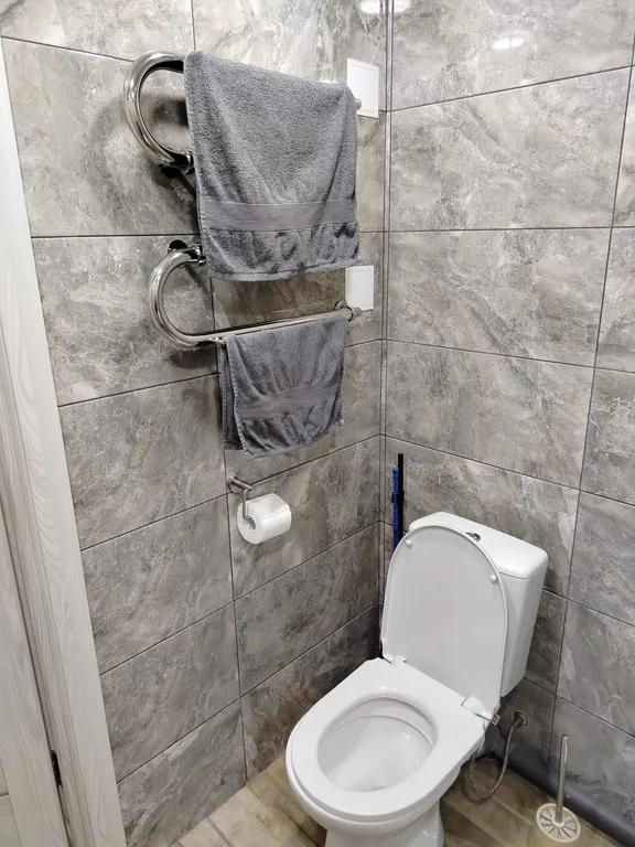 Уютная квартира в самом центре на набережной с видом на парк победы