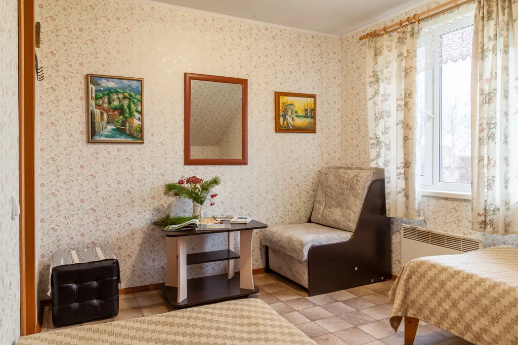 Дом на берегу реки