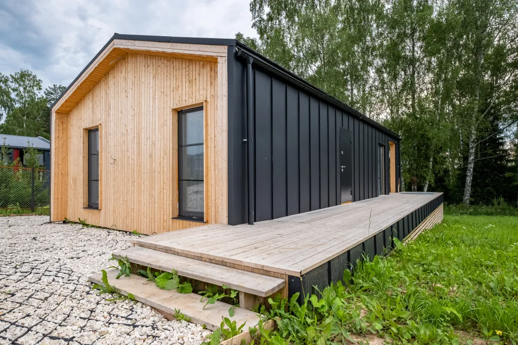 Атмосферный дом с баней в лесу