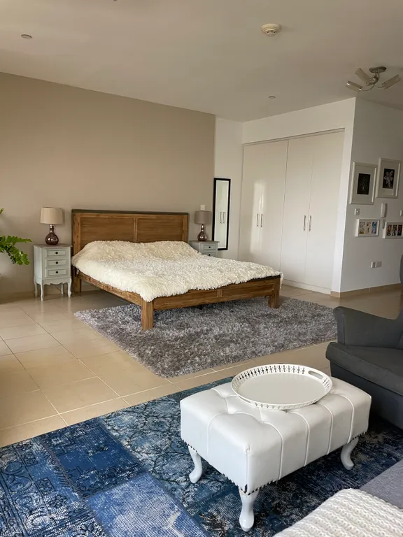 Студия с видом на море