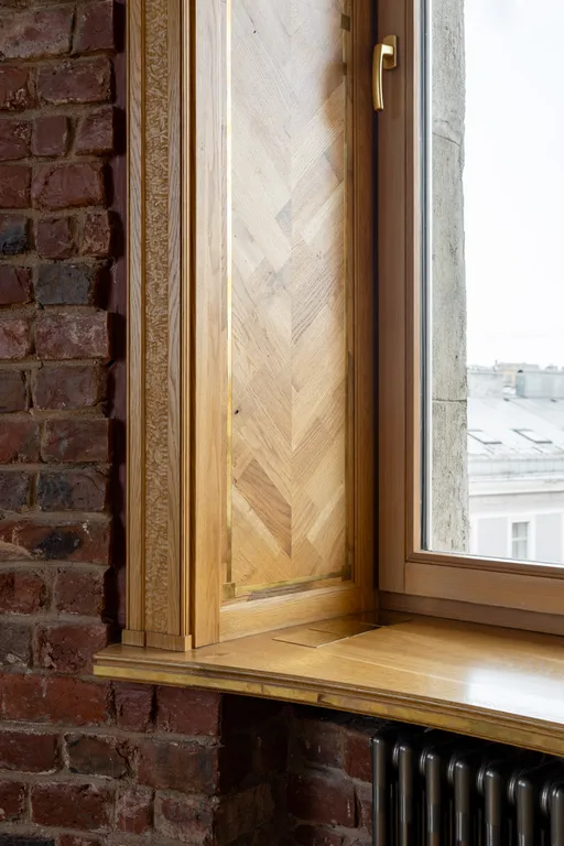 Угловая квартира под башней на пяти углах