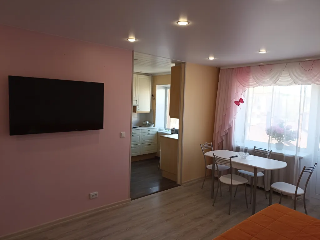 Двухкомнатная квартира в центре с видом на Никольский храм — аренда посуточно в Сортавала