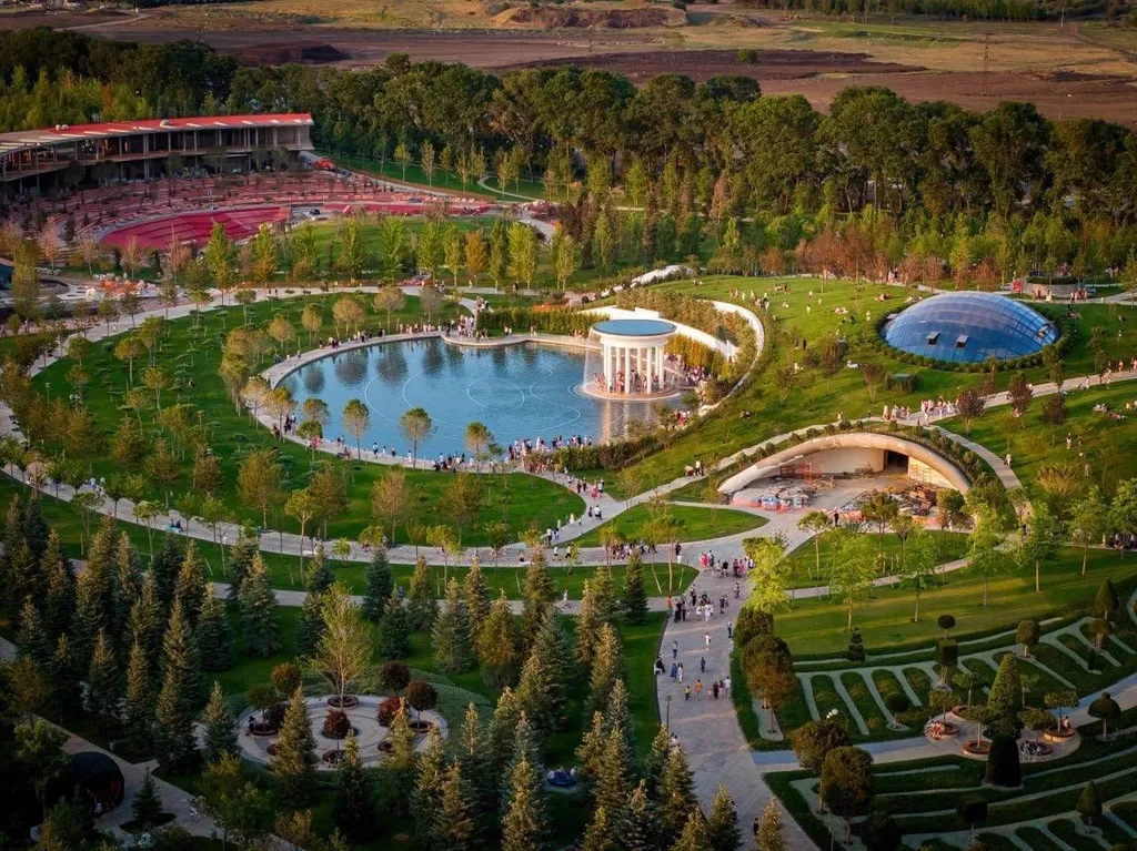 Квартира в 5 минутах пешком до Парка облаков. Парк Галицкого