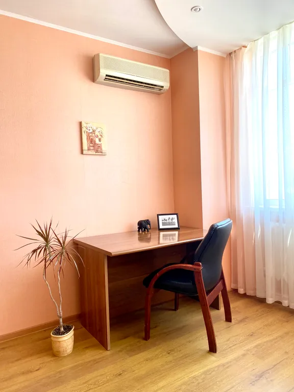 Квартира у центральной площади рядом с набережной