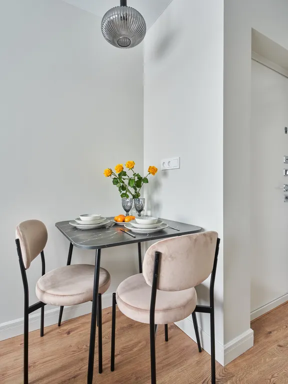 Современные апартаменты с видом на яхт клуб и канал имени Москвы