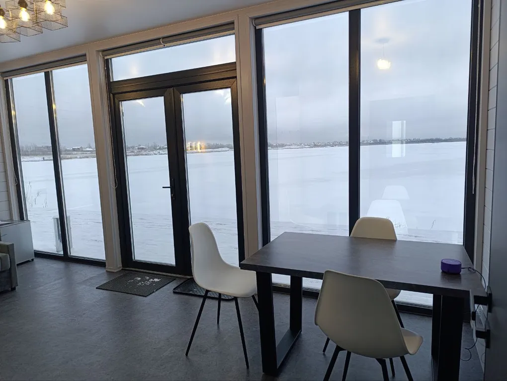 Дом на набережной