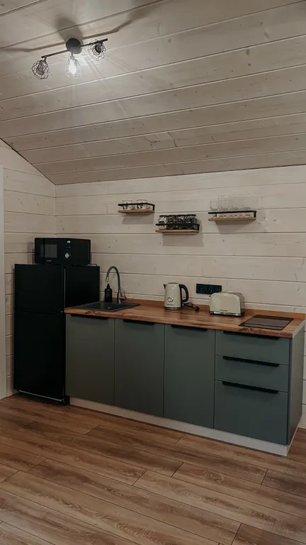 Шале в глэмпинге Лесариум с купелью и мангалом