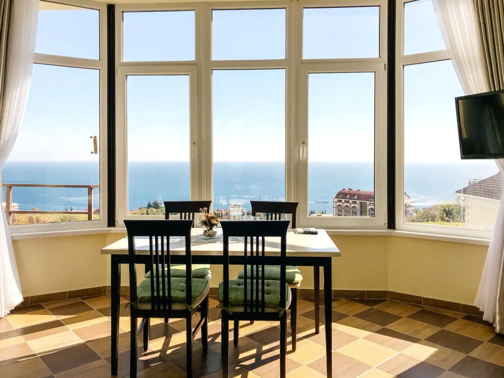 Квартира Семейный апартамент с видом на море — аренда посуточно в Ливадия