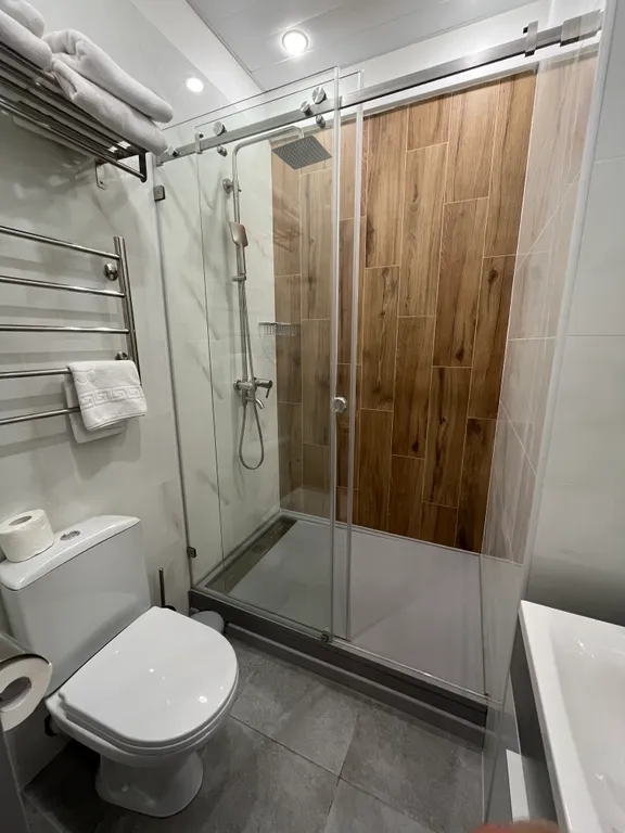 Студия с видом на озеро