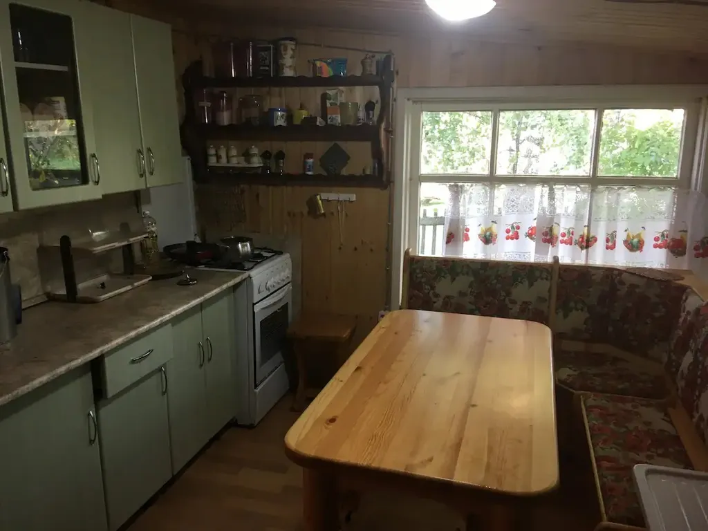 Дом между двух озёр