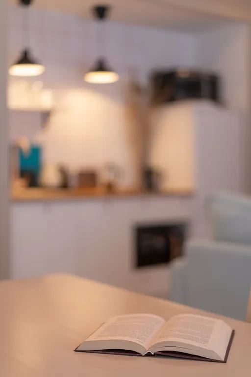 Дача с красными карпами с баней и чаном