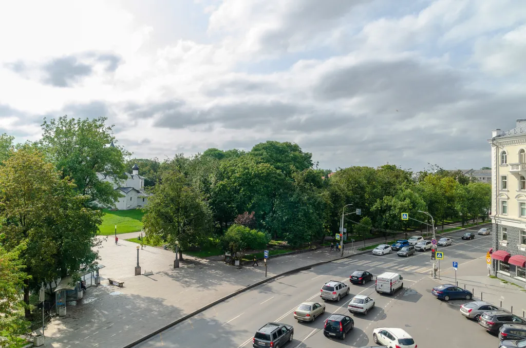 Апартаменты в самом сердце города с парковкой во дворе