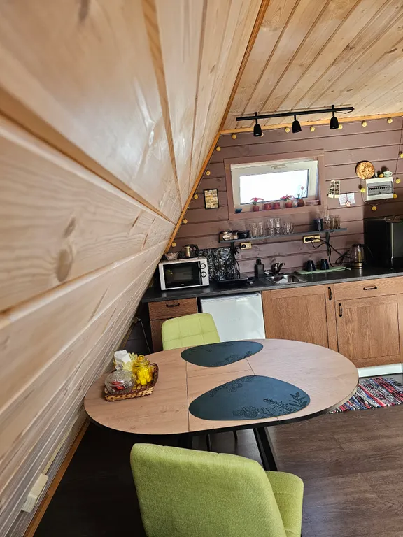 Дом-шалаш(один) с видом на лес