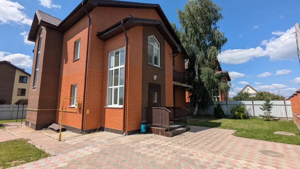 Коттедж Дом с большой и крытой беседкой и с сауной — аренда посуточно в Казань