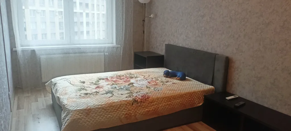Квартира у метро с подземной парковкой — аренда посуточно в Санкт-Петербург