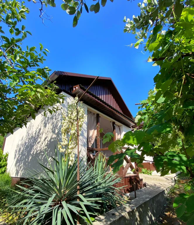 Коттедж Домик среди гор — аренда посуточно в Дедеркой