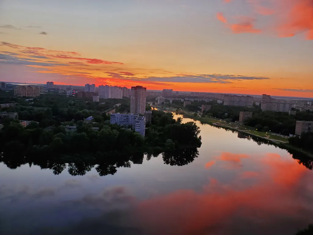 Видовые апартаменты в стиле лофт с умным домом