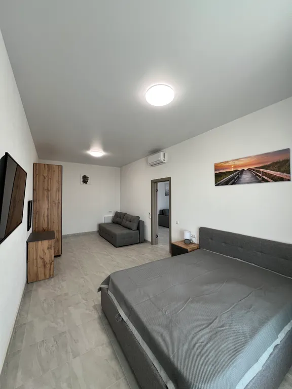 Дом с бассейном и с видом на море и горы