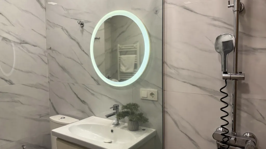 Уютный апартамент с 2 спальнями рядом с Сизнс парк