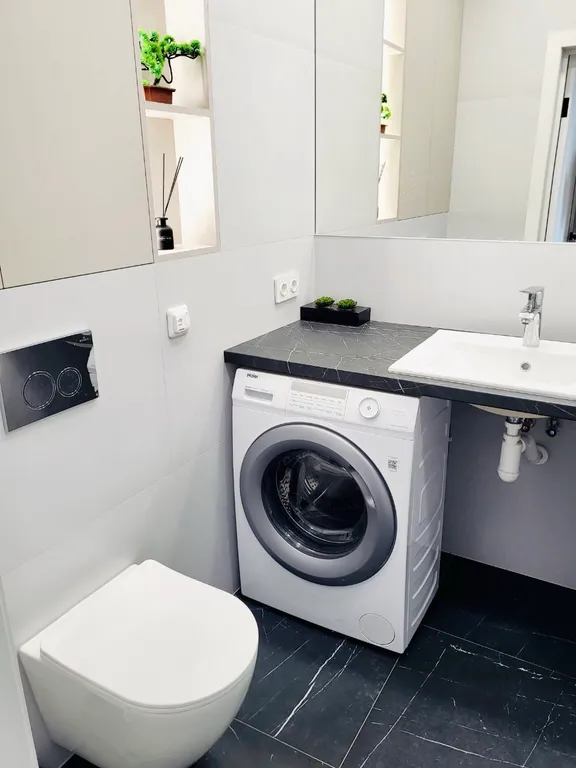 Изысканный апартамент с видом на парк Челюскинцев