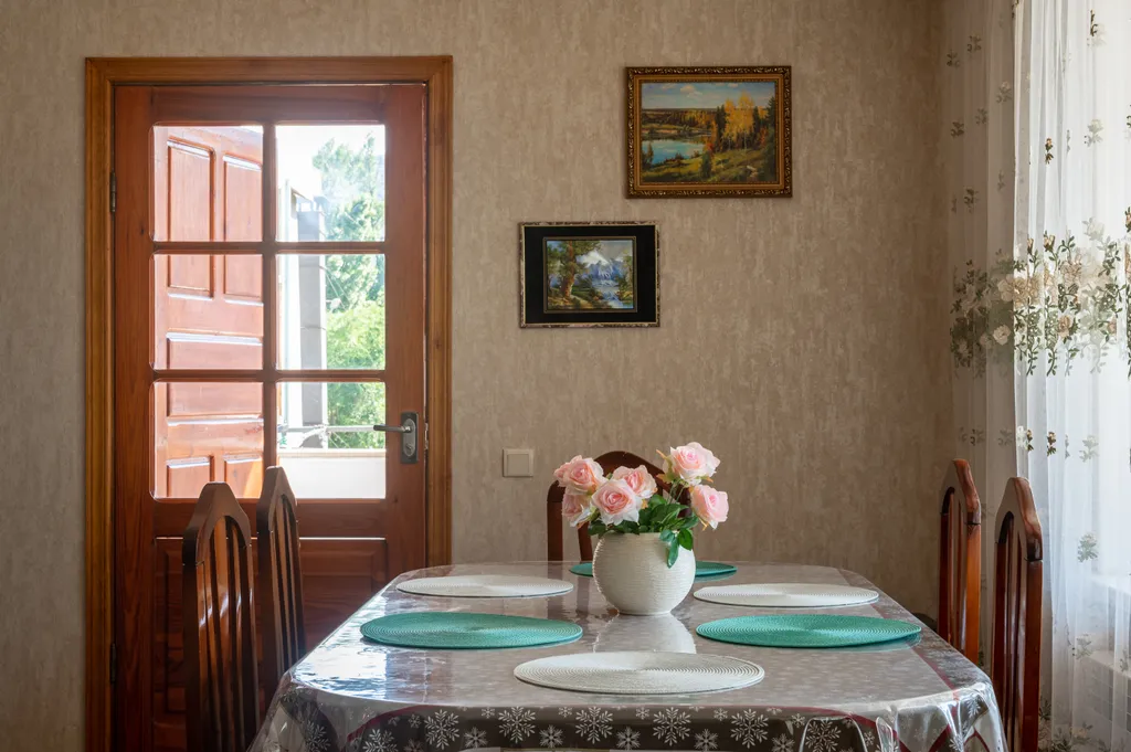 Квартира 3-комнатная Квартира — Махачкала