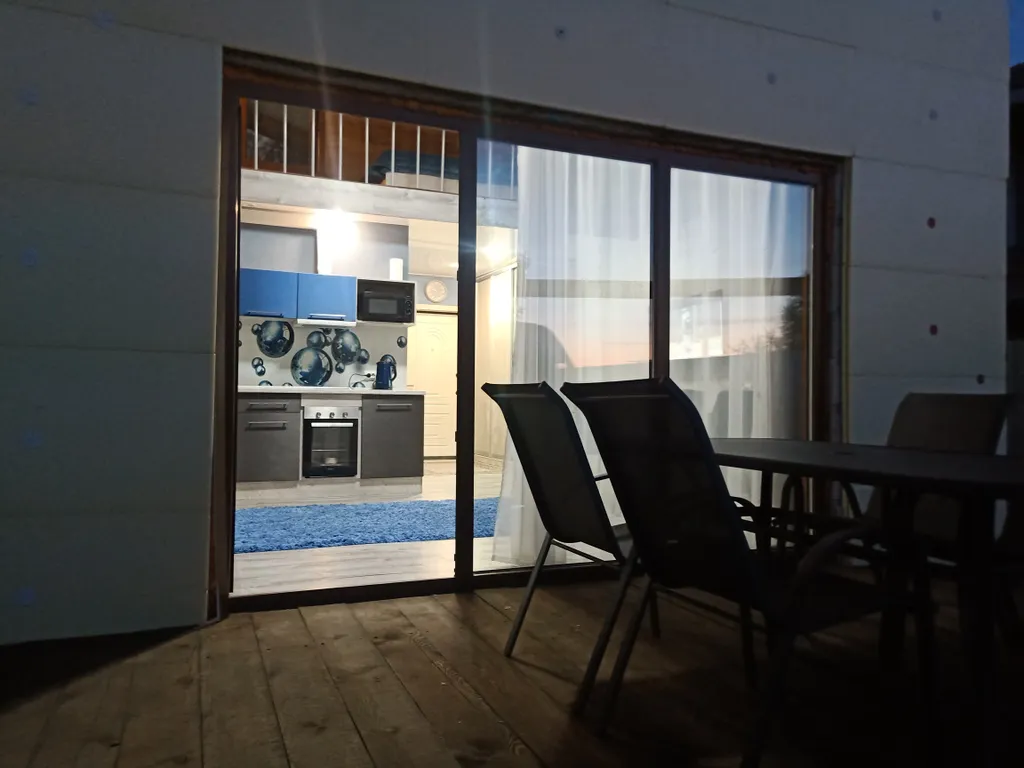 Домик с видом на озеро