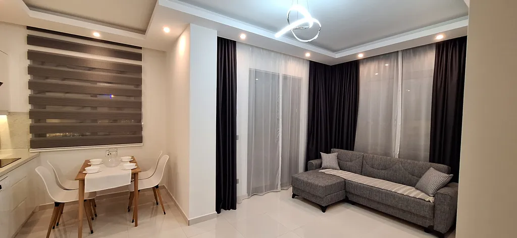 Новая уютная квартира в центре города, на пляже Клеопатра, с бассейном