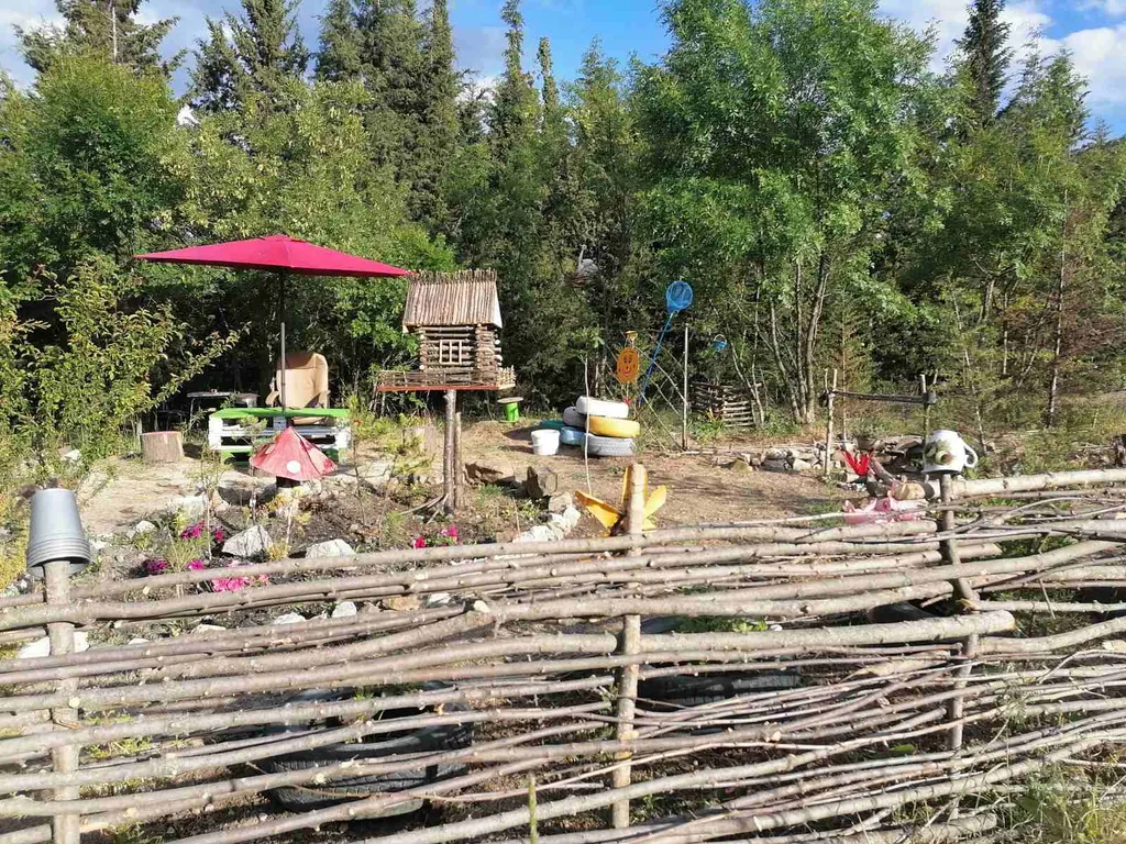 Коттедж с мангальной зоной