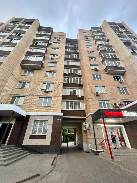 Отличная квартира в самом Центре рядом с Кристаллом