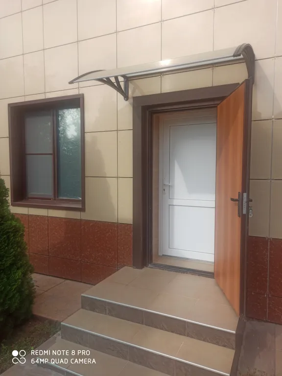 Коттедж Апартаменты в тихом уютном районе — аренда посуточно в Витязево