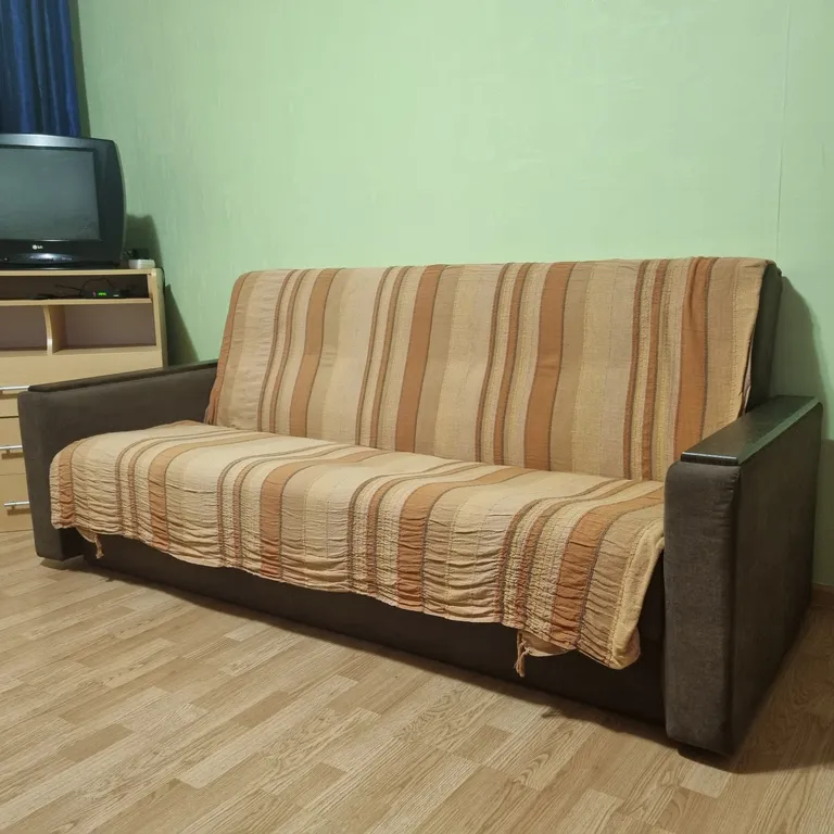 Большая двушка напротив ТРК МегаГринн