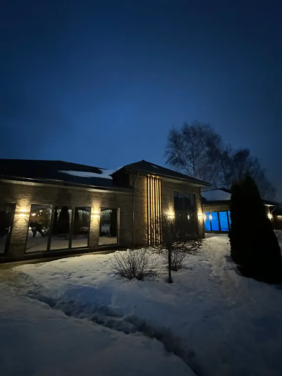 Новый дом с подогреваемым бассейном и сауной