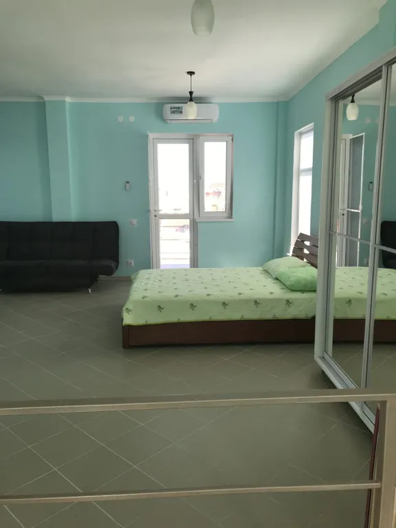 Уютная двухуровневая квартира на берегу озера Донузлав