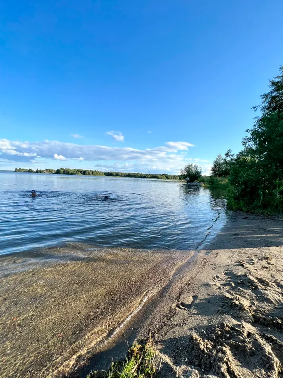 Семейный дом с баней у озера