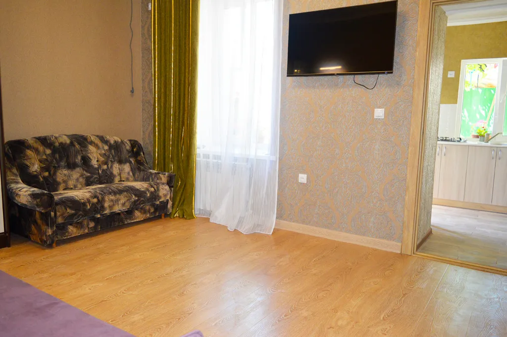 Дом рядом с морем и своим двориком